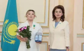 В Алматы от имени президента наградили работников отечественных СМИ