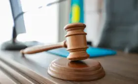 В Астане увольнение признали незаконным после формального сокращения