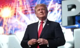 Новый снимок Трампа заставил пользователей искать скрытый смысл