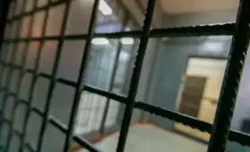 Хлеб с начинкой: смартфоны казахстанским осужденным пытались передать необычным способом