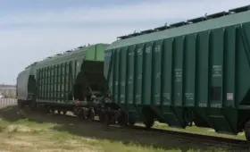 Поезд насмерть сбил бригаду рабочих на юге Казахстана: кто понес наказание