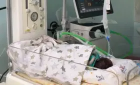 Опухоль весила в два раза больше ребенка: в Алматы врачи совершили чудо во время экстренных родов