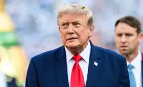 Почему Трамп не отпускает сенаторов-республиканцев на каникулы