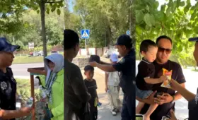 Вода, панамы и мороженое: полицейские Алматы вышли на улицы с необычной миссией