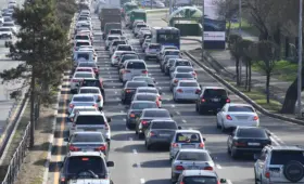 Бездомных использовали для покупки дорогих авто: в МВД раскрыли схему ОПГ