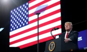 США пригрозили Канаде санкциями из-за дыма от лесных пожаров