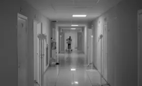 Медсестра поставила мужу капельницу с жидкостью для чистки туалета