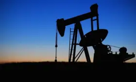Нефтяные танкеры начали тайно проходить Ормузский пролив под защитой Штатов – СМИ