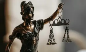 Казахстанца через суд лишили водительских прав из-за диагноза, который он отрицал