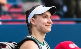 Елена Рыбакина прибыла в Нью-Йорк на фоне разговоров о ее травме