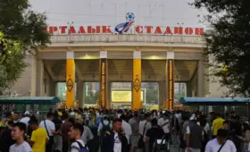Что происходит на стадионе Алматы после концерта Канье Уэста