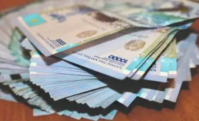 Упавший в яму с кипятком казахстанец получил компенсацию