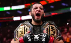 Ислам Махачев победил Иэна Гэрри и защитил титул чемпиона UFC