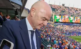 Ведущие футбольные ассоциации хотят досрочной отставки главы FIFA