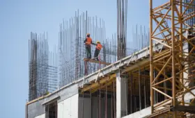 Дроны выявили десятки нарушений на стройках Астаны: кого привлекут к ответственности
