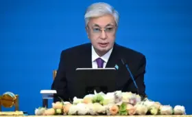 Президент напомнил о конституционном запрете на дискриминацию по языковому, этническому или иному признаку