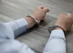 Туриста из Франции задержали в аэропорту за отсутствие чувства юмора
