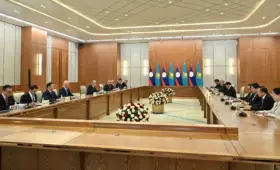 Лаосские товары – в Европу, казахстанские – в Юго-Восточную Азию: о чем договорились Токаев и Сисулит