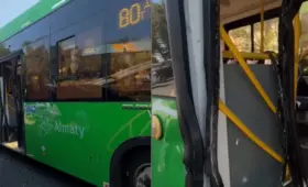 Жесткое ДТП с пассажирским автобусом произошло в Алматы: есть пострадавшие
