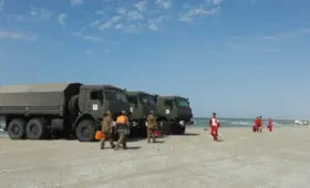 В Туркестан военным самолетом доставили тело офицера, погибшего на Каспии