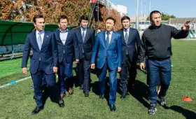 Аким Атырауской области поручил завершить реконструкцию стадиона «Судоремонтник» до конца месяца