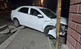 Два автомобиля столкнулись на перекрестке в Алматы