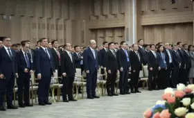 Форум в Алматы с участием Касым-Жомарта Токаева начался с минуты молчания