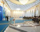 Президент отметил госнаградами двух работников сферы благоустройства Астаны