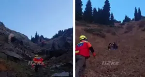 Три девушки обратились за помощью к спасателям во время спуска с горы близ Алматы