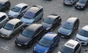 Автоледи оштрафовали за обращение на парковке в Семее