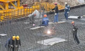 Рабочий сорвался с высоты в Кокшетау: инспекция труда не получила уведомление