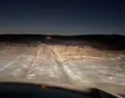 Двое взрослых и ребенок застряли в снежной грязи на дороге между селами в ВКО