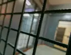 Медсестра тайно встречалась с убийцей в тюрьме: скандал дошел до суда