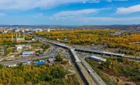 В Усть-Каменогорске завершили монтаж балок транспортной развязки на проспекте Сатпаева
