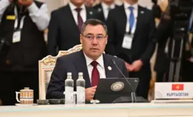 Лично видел, как берут взятки: президент Кыргызстана заявил о массовых задержаниях пограничников