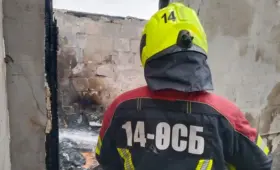 Обрушение крыши и четверо пострадавших: в Алматы ликвидировали крупный пожар